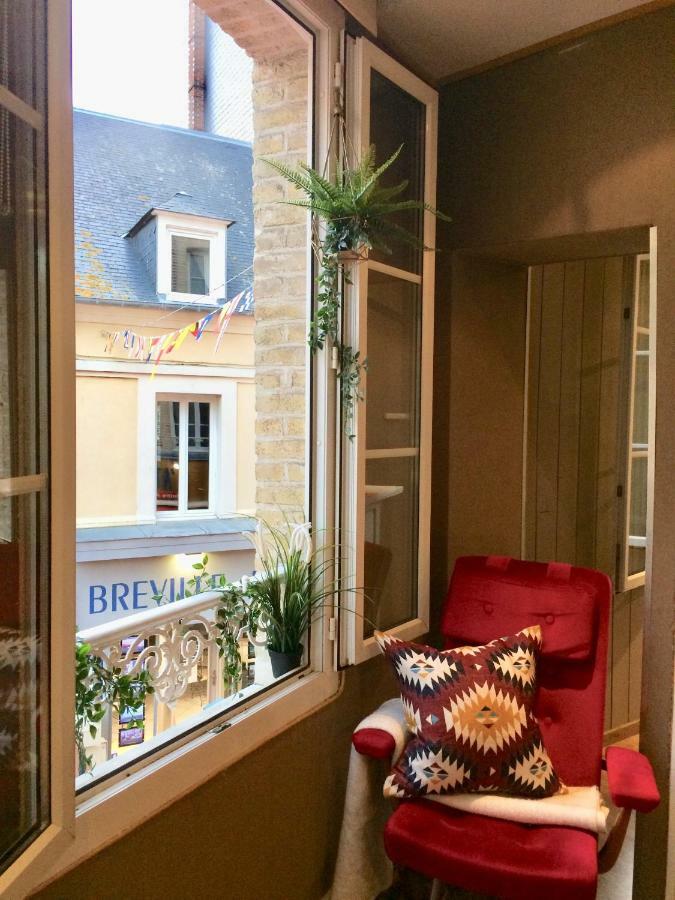 La Reine Des Plages Cls Deauville Трувил сюр Мер Екстериор снимка